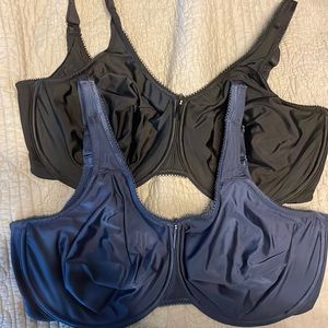 2 Wacoal Basic Beauty bras in good used condition. 38H.